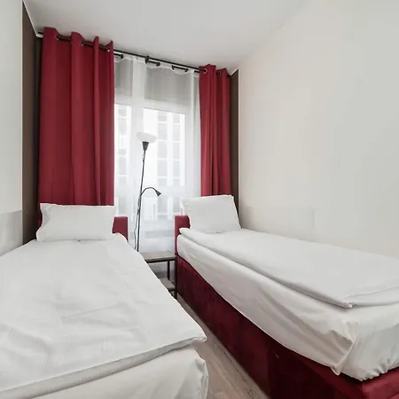 Stylish Apartment For 6 With Balcony Near The Main Square By Noclegi Renters Apartament