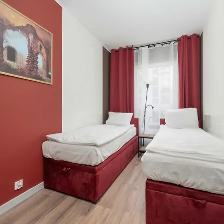 Stylish Apartment For 6 With Balcony Near The Main Square By Noclegi Renters Apartament