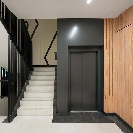 Stylish Apartment For 6 With Balcony Near The Main Square By Noclegi Renters * 브로츠와프
